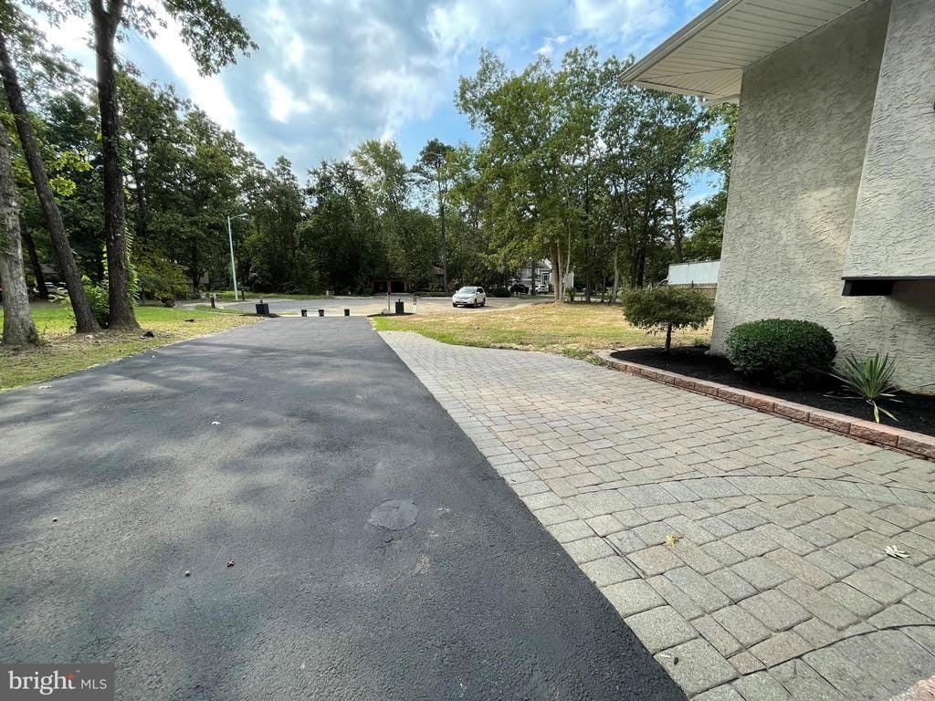 802 SALEM COURT – photo 4