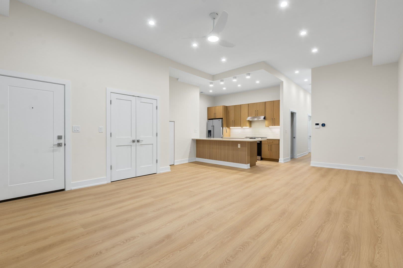 1246 W Bryn Mawr Avenue – photo 2
