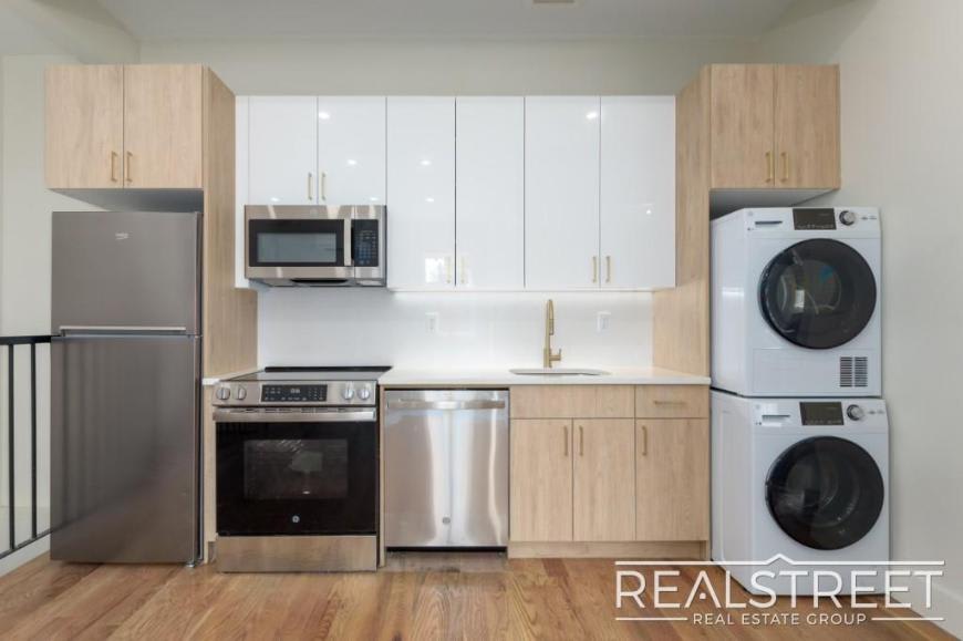 463 Dekalb Avenue – photo 2