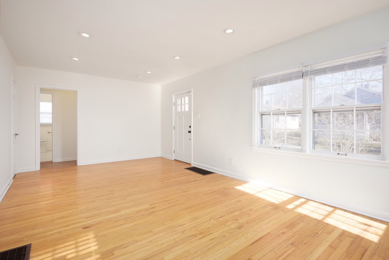 208 South Clark Street – photo 2