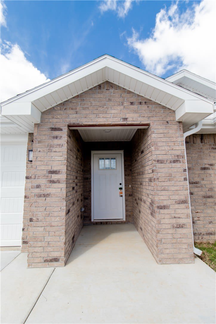 801 Lewis Street – photo 2