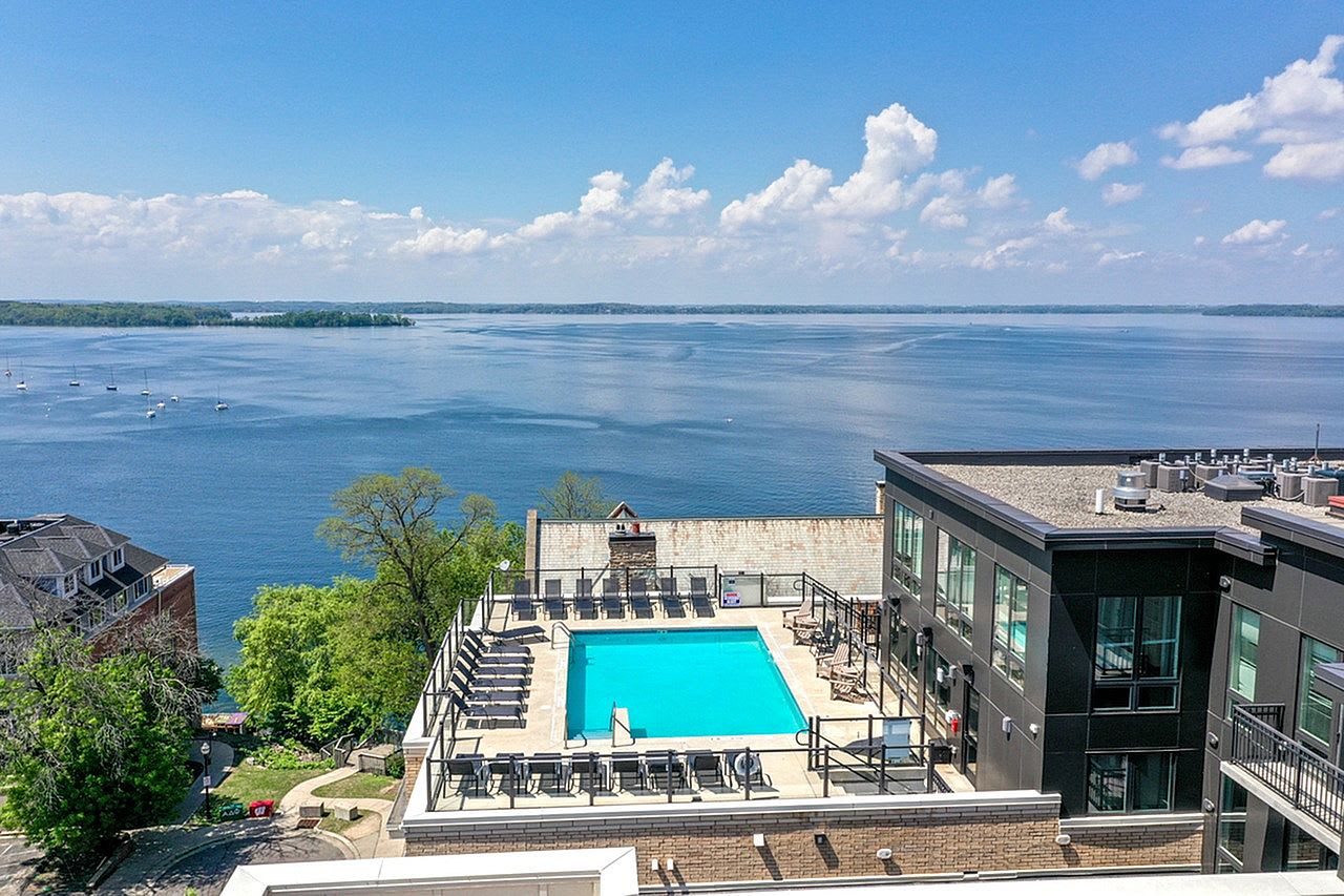 The Waterfront Apartments – photo 1