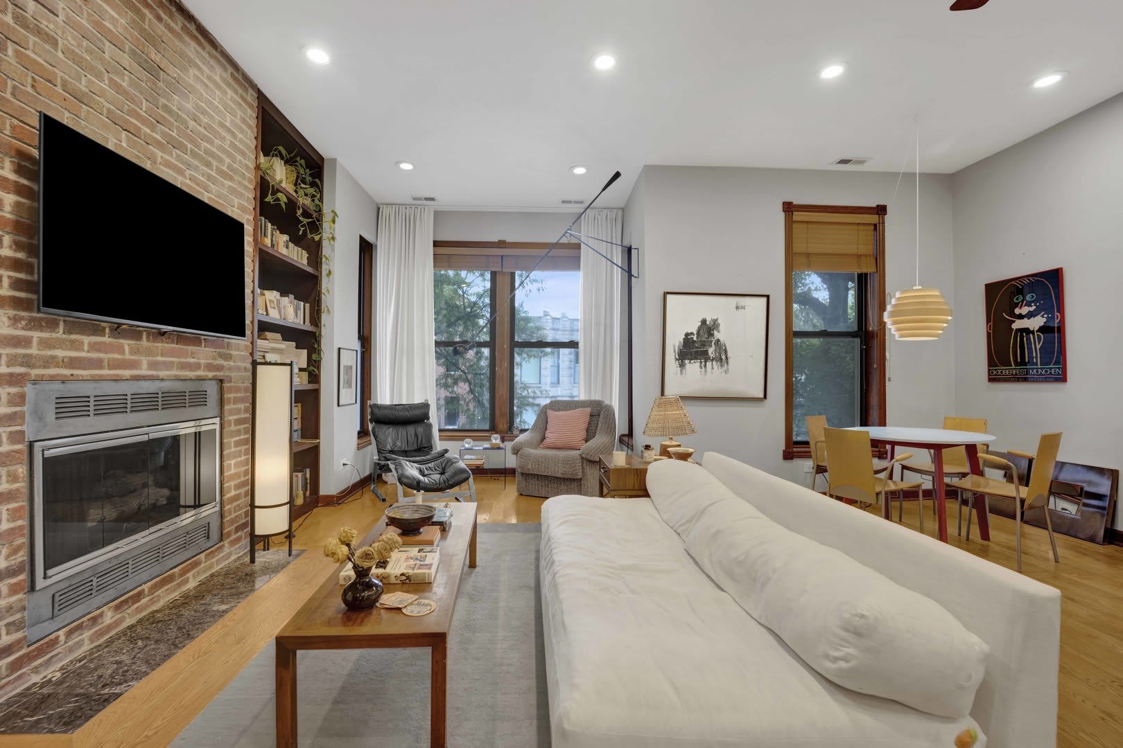 1111 N Mozart Street – photo 2