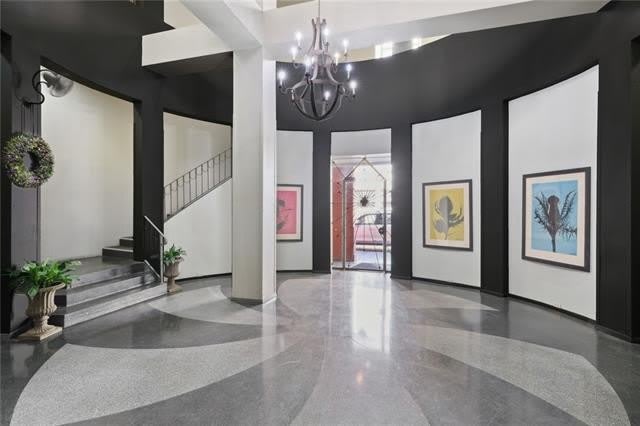 330 JULIA Street – photo 3