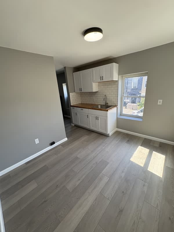 662 Second Avenue Apt 4 – photo 4