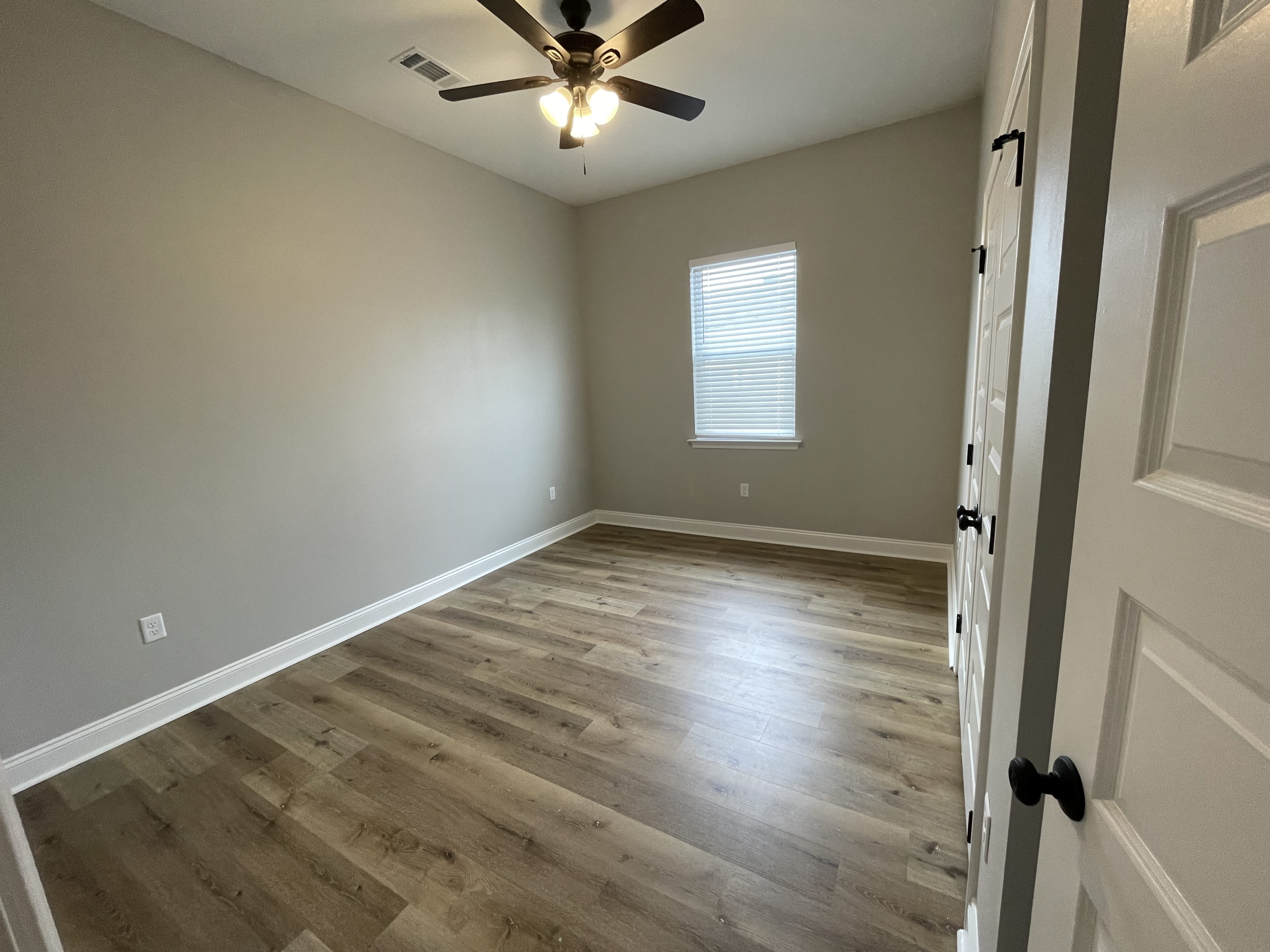 507 Center St – photo 5