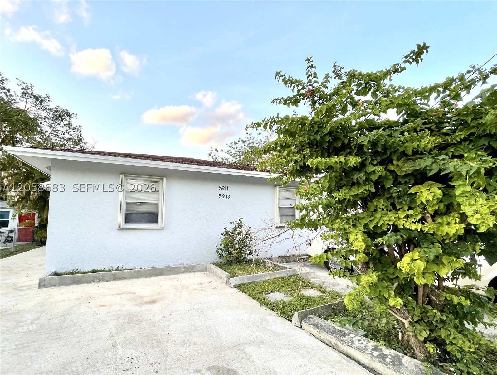 5911 Liberty St – photo 3