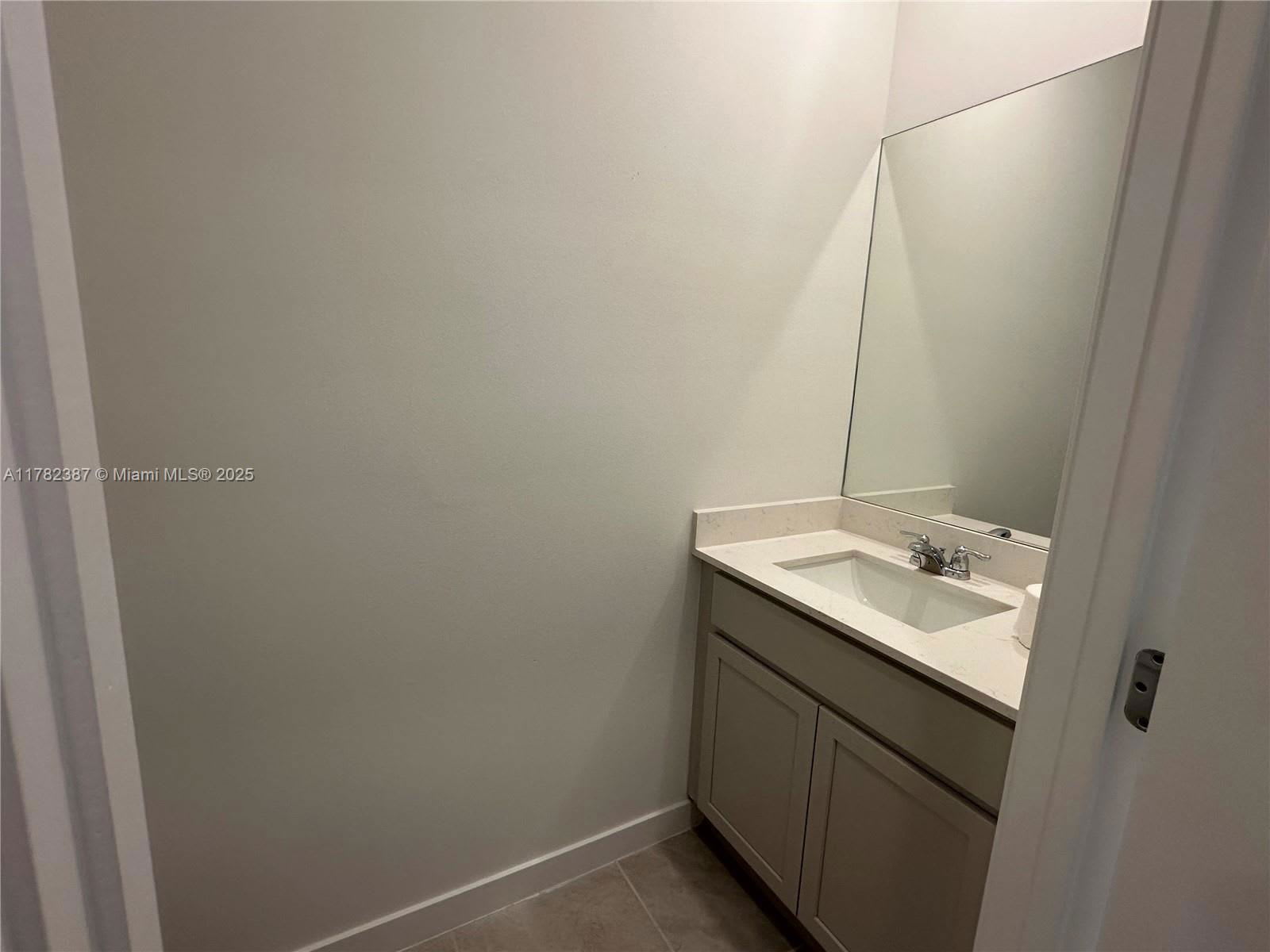 822 Southwest 11th Terrace – photo 5