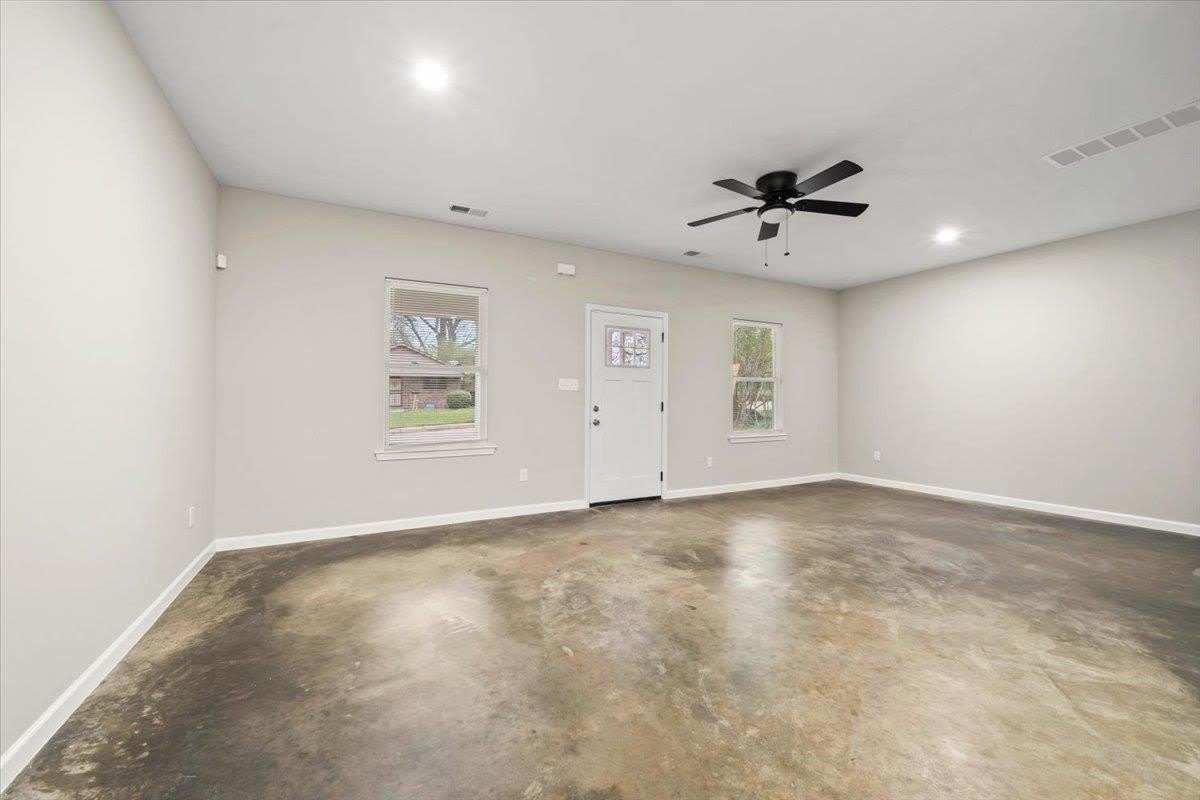 2895 YALE Ave – photo 5