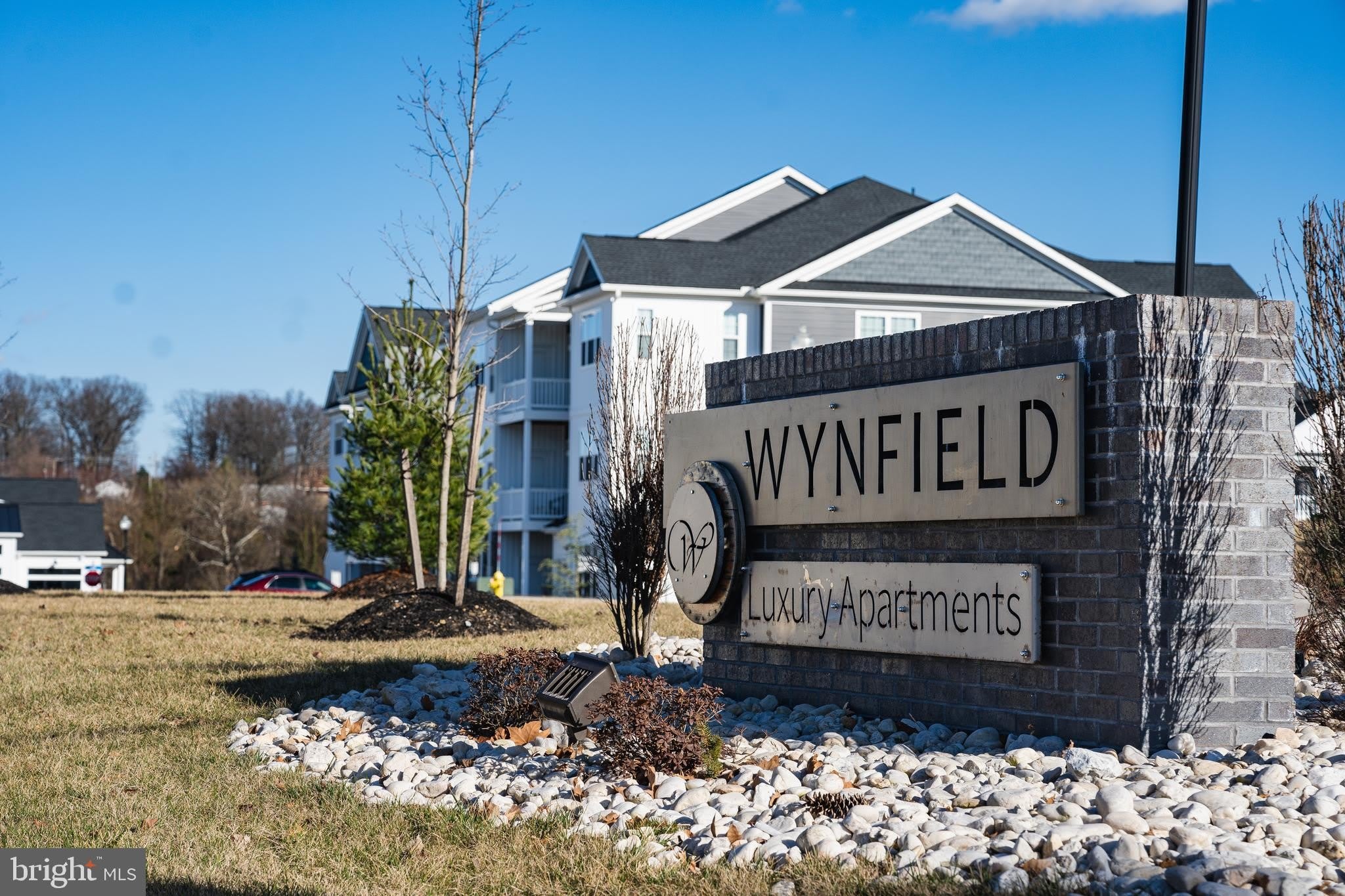 2104 HUDSON COURT – photo 2