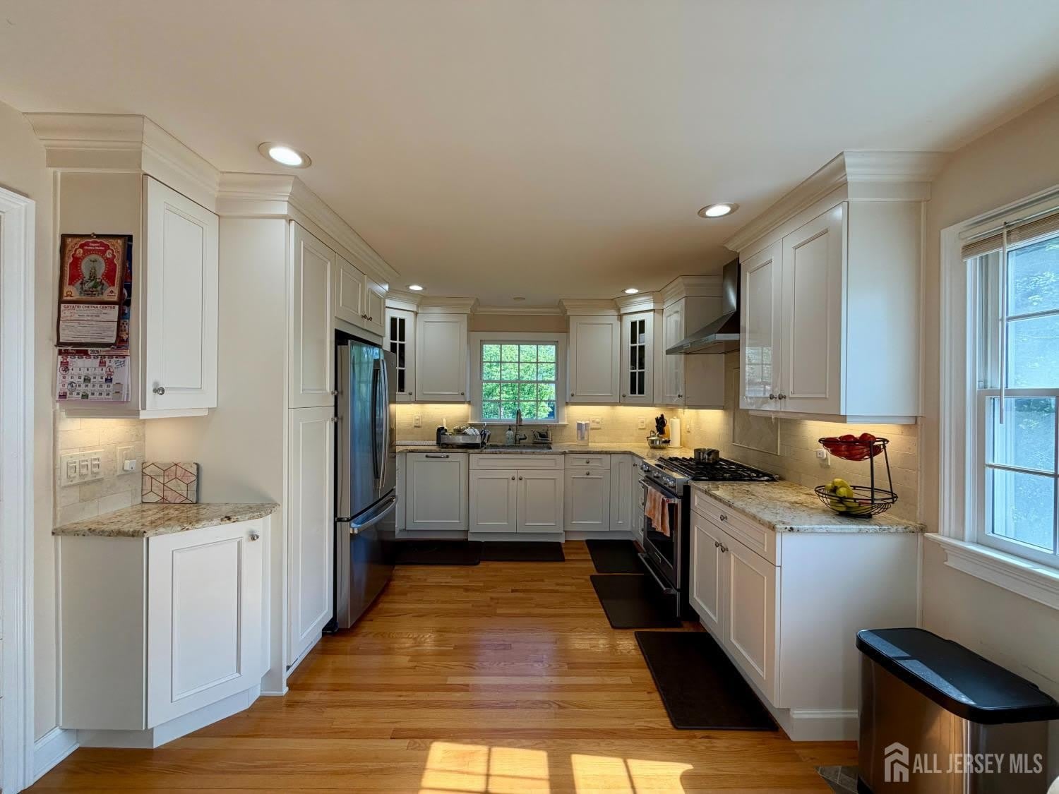 214 Rivercrest Drive – photo 2