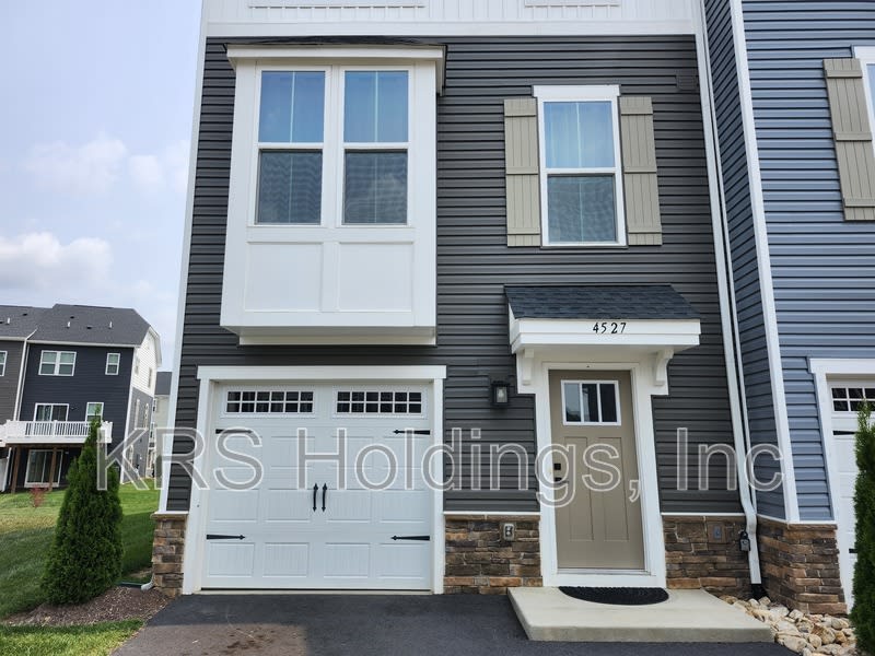 4527 Fountainbridge Ct – photo 2