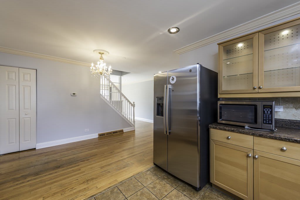 551 W Park Avenue – photo 4