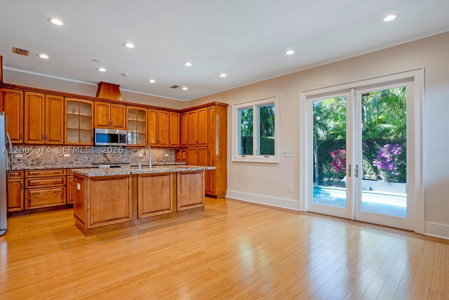 3072 Carter St – photo 5