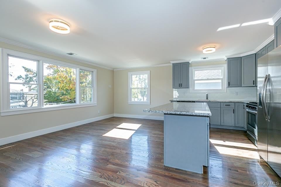 201 Nassau Boulevard – photo 3