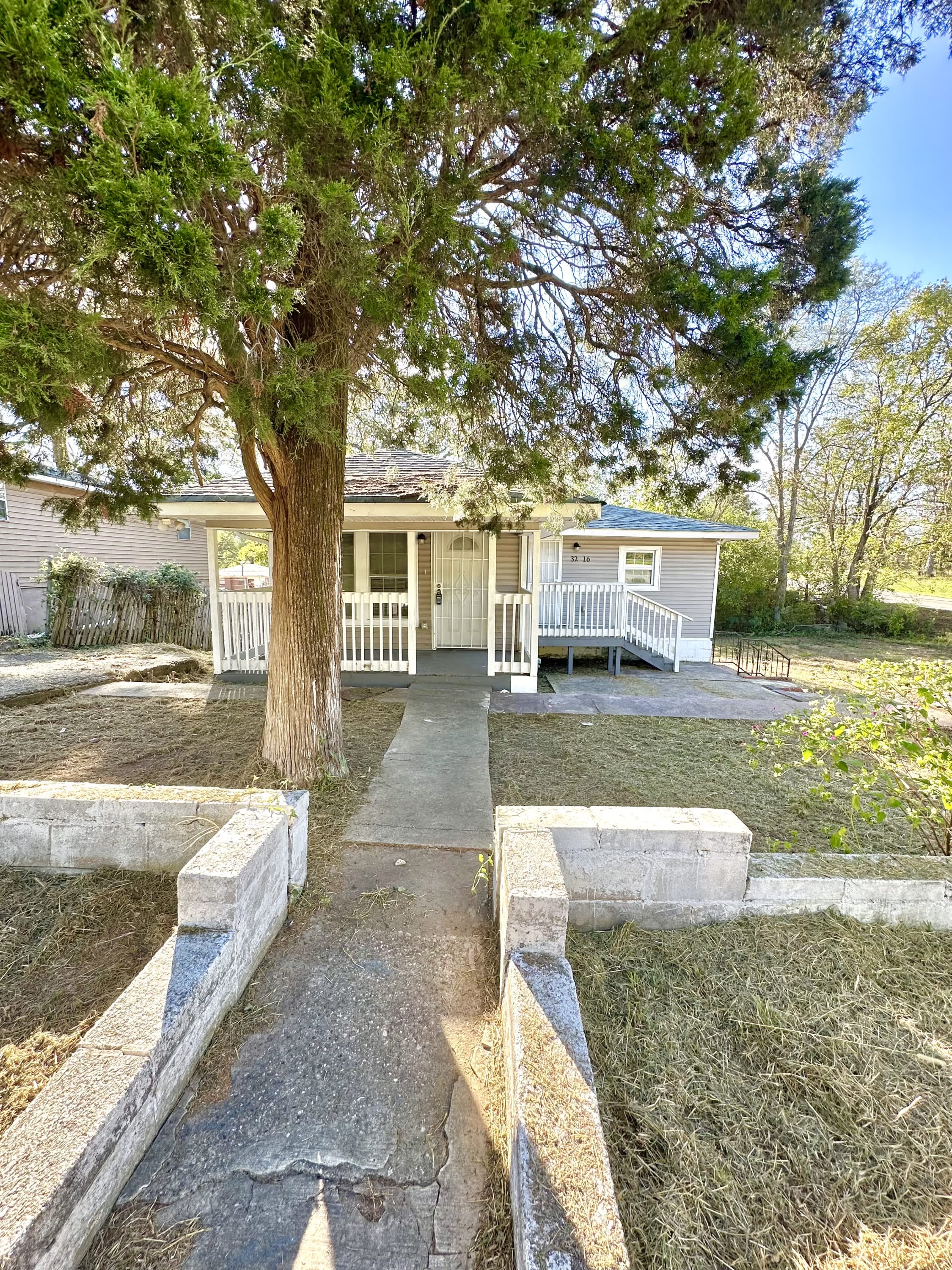 3216 Avenue B – photo 1