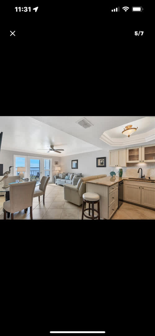 1 1 Fully Furnished Waterfront Condo – photo 4