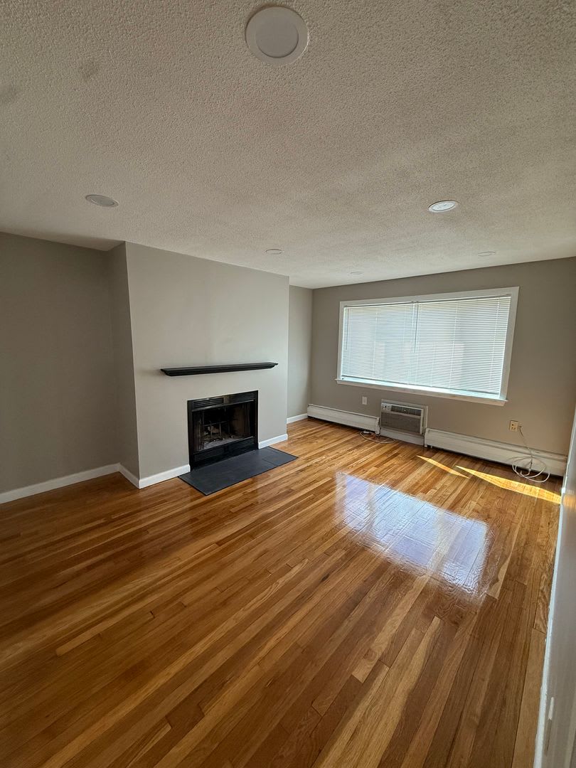 Good Deal in JP! 1-Bed with Heat/HW Incl – photo 5