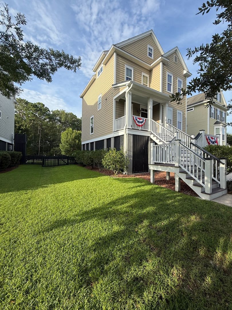 Available now. Amazing 4 BR/2.5 BA Home Available at Shellring at St Thomas Island! – photo 2