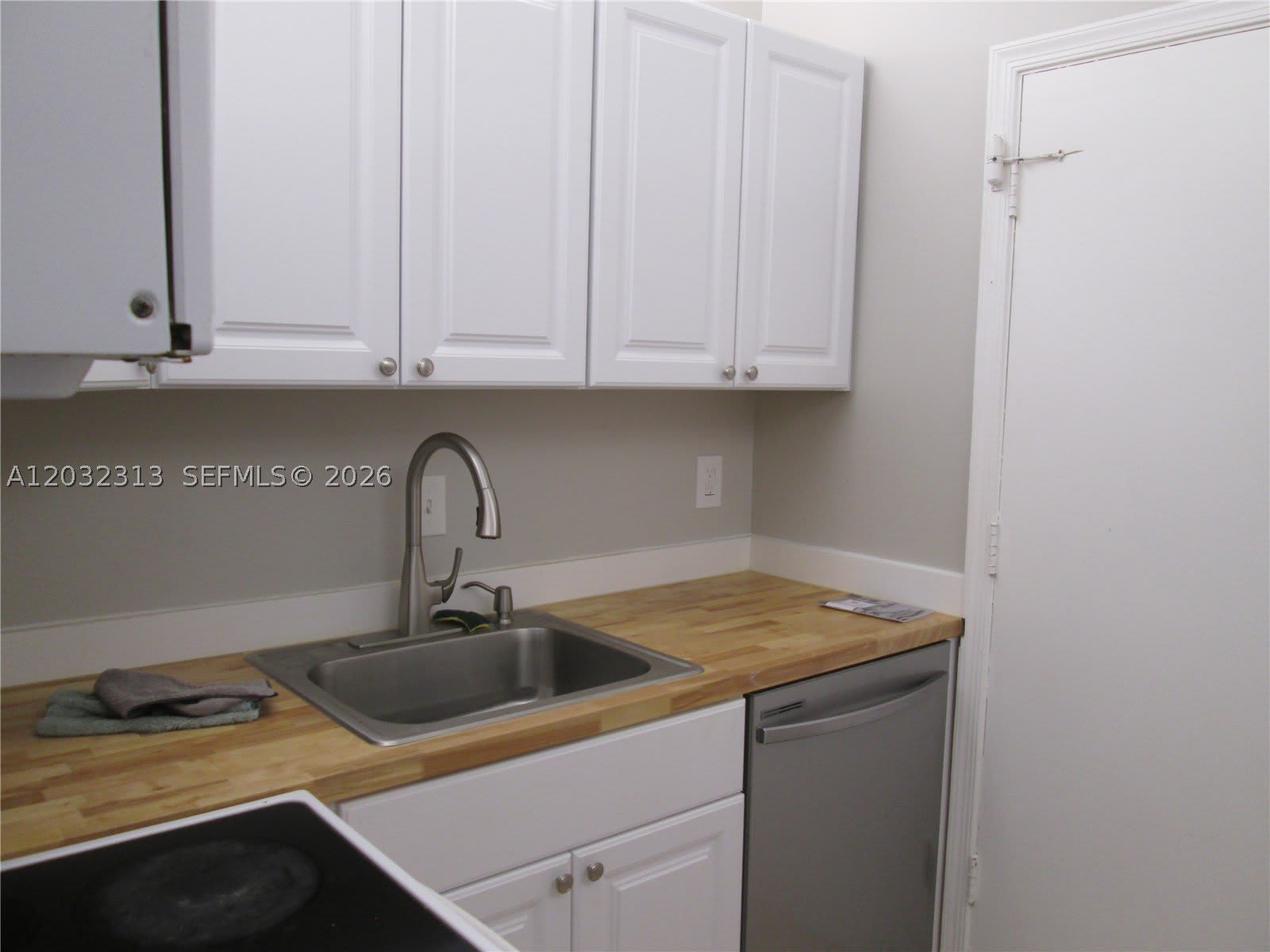 2250 NE 66th St – photo 3