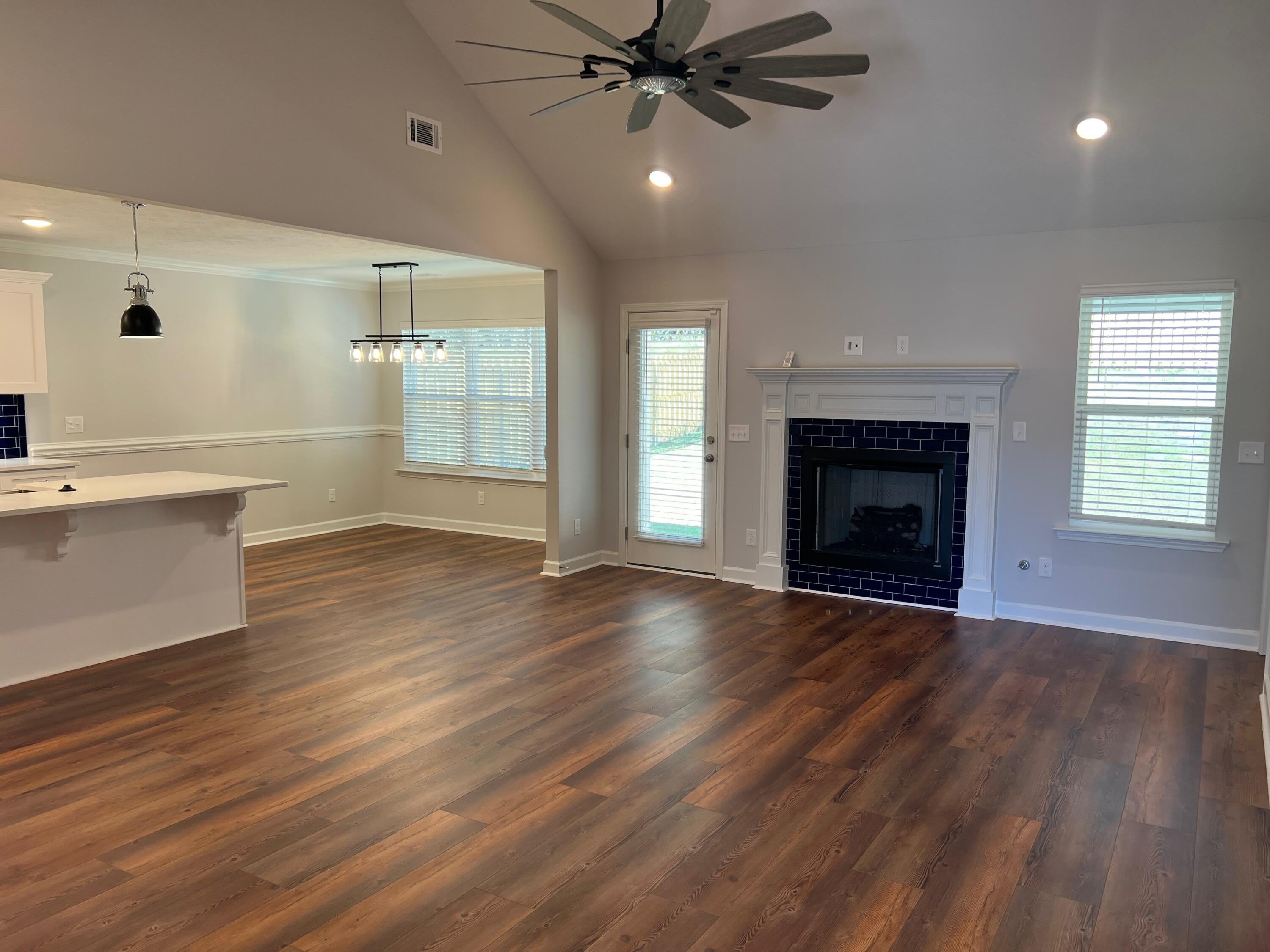 7467 Hanford Drive – photo 3