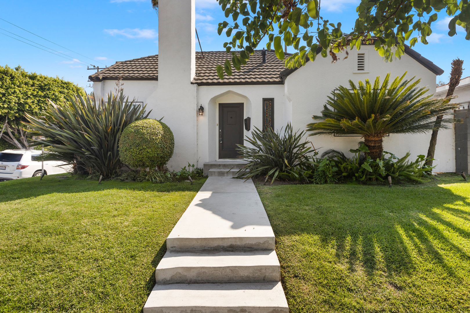 Fantastic 2Br 1Ba House With Backyard In The Heart Of West Hollywood Beverly Hills – photo 1
