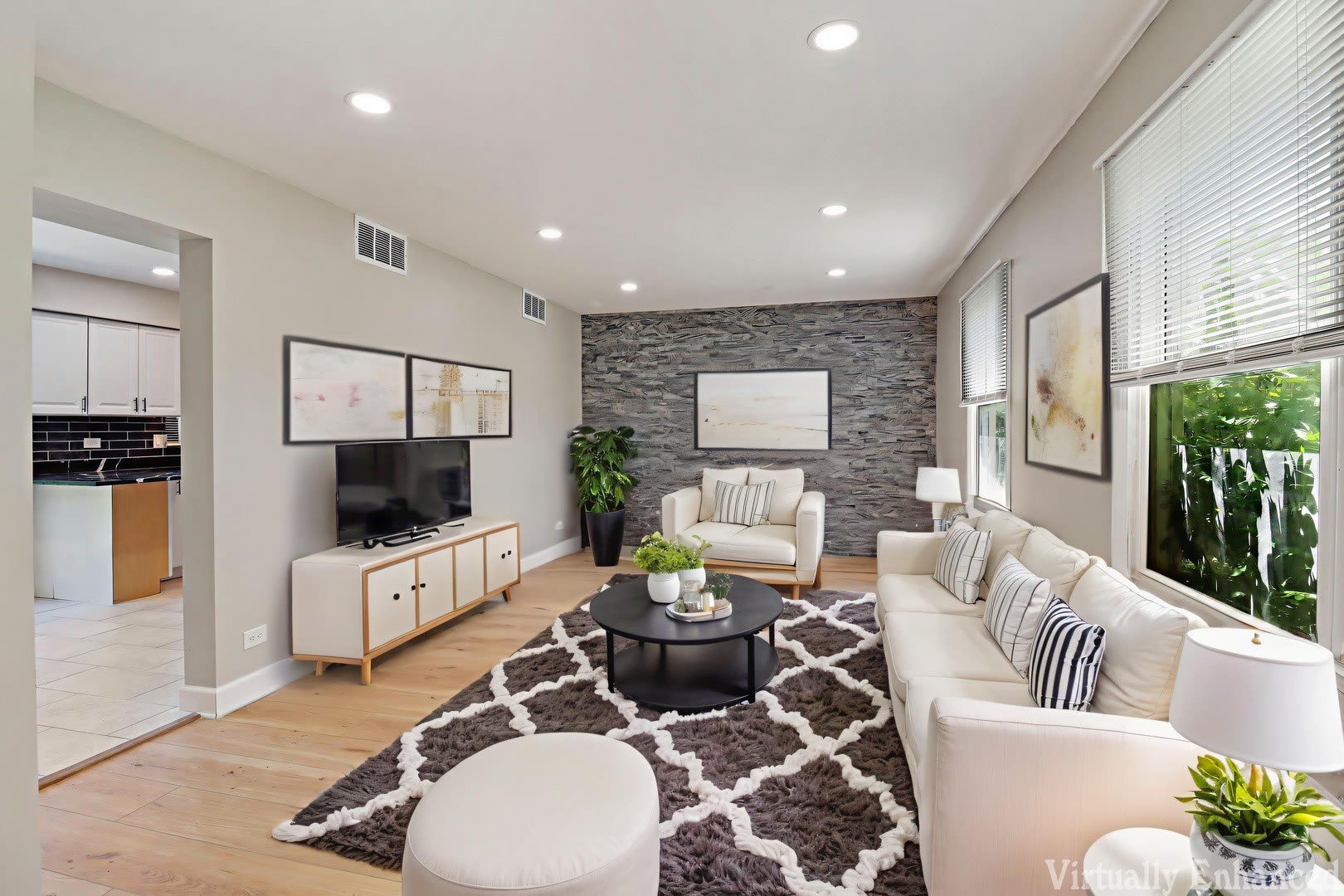 2208 Kensington Drive – photo 4