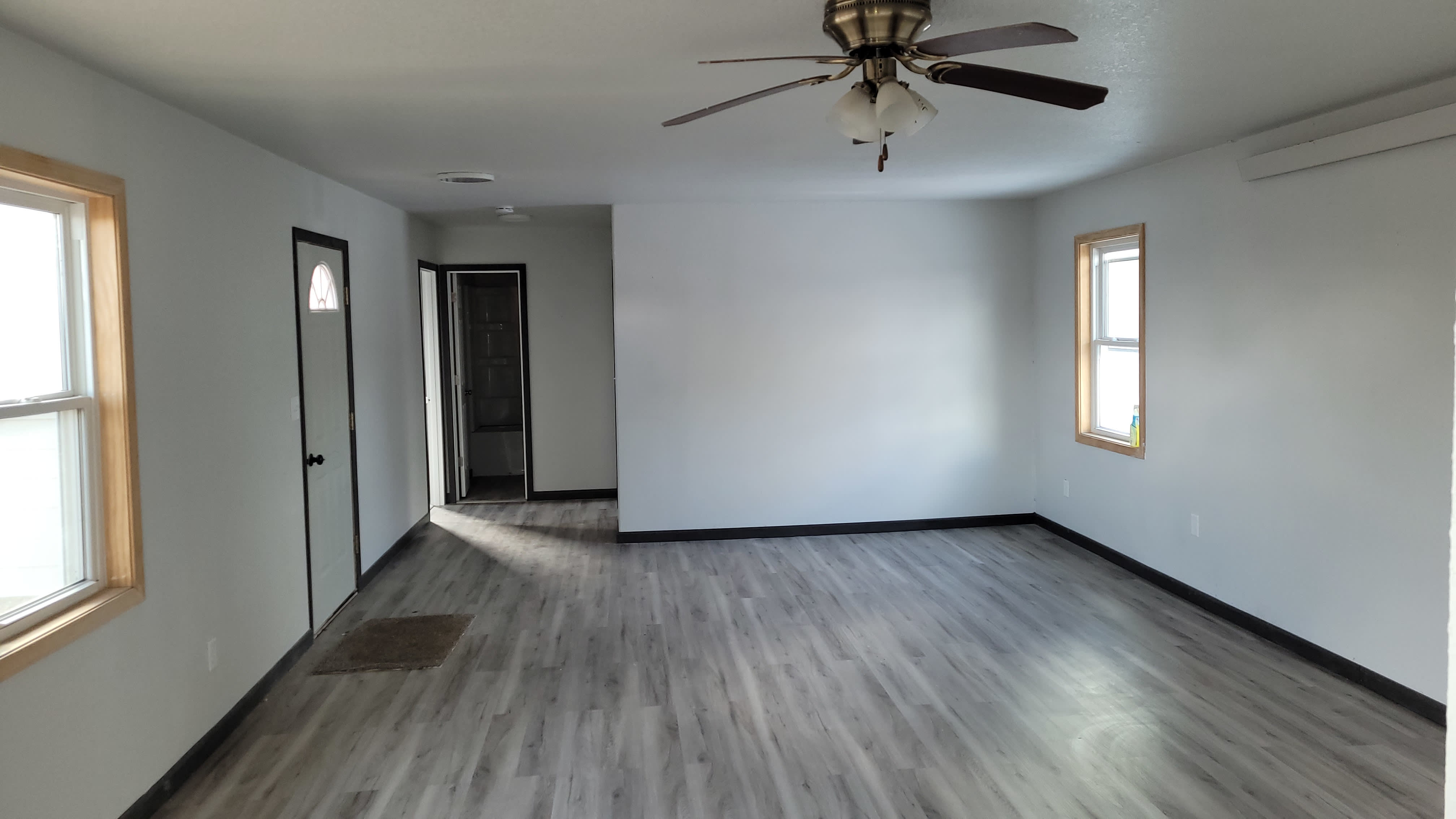 409 S Madison Ave – photo 4