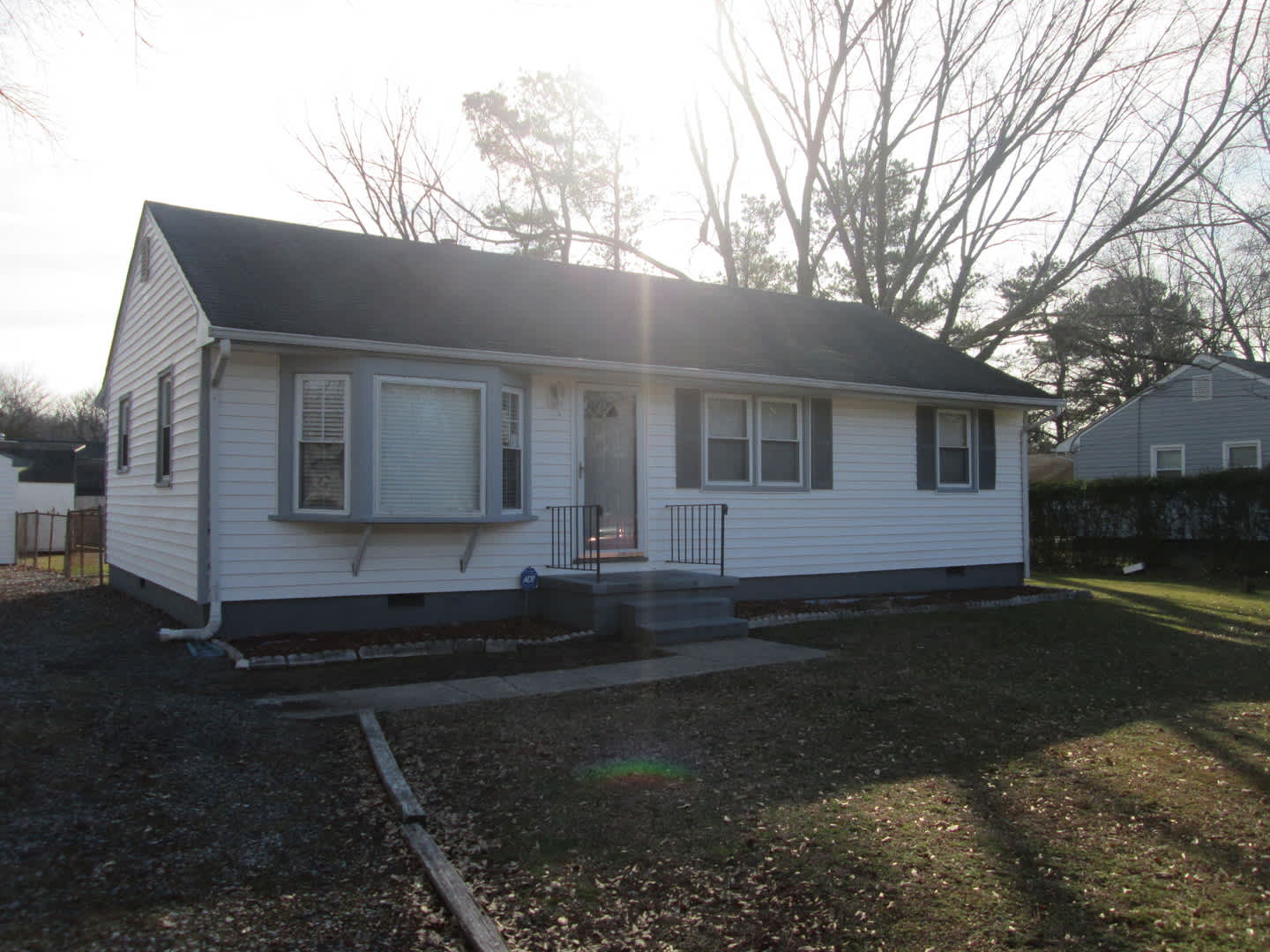 Three Bedroom Highland Springs Home. Available in September – photo 2