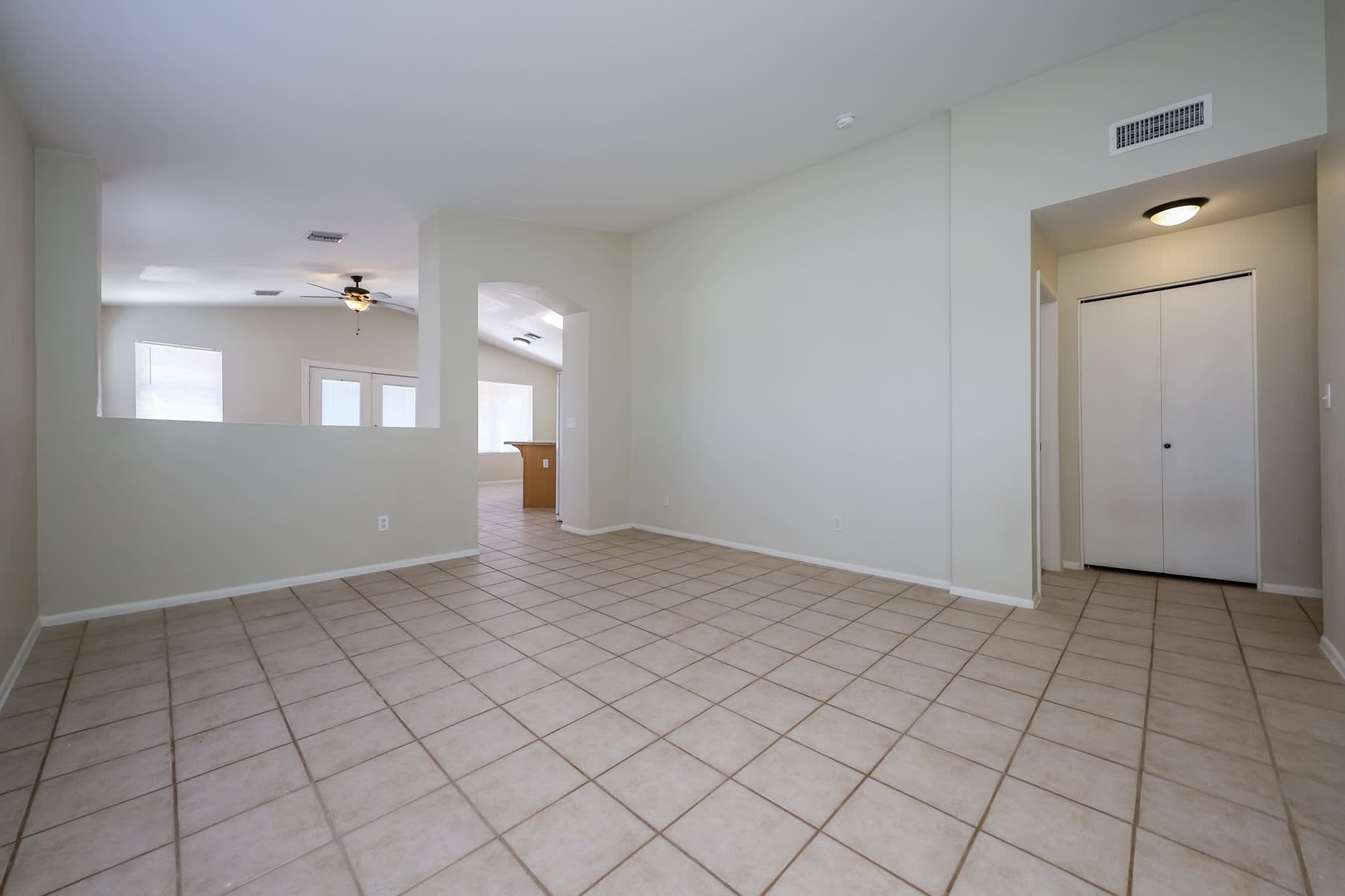 9108 East Muleshoe Street – photo 3