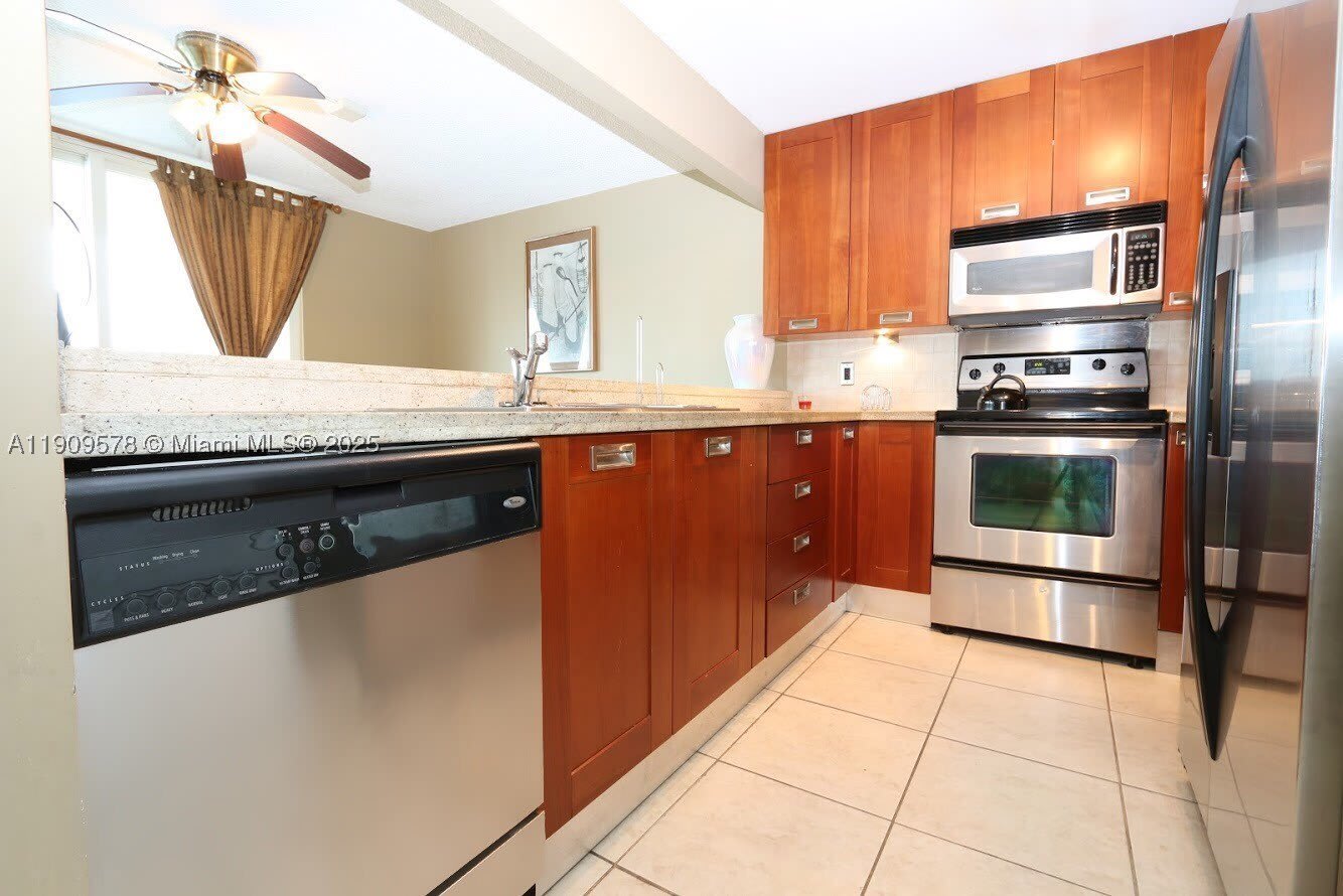 17800 N Bay Rd – photo 3