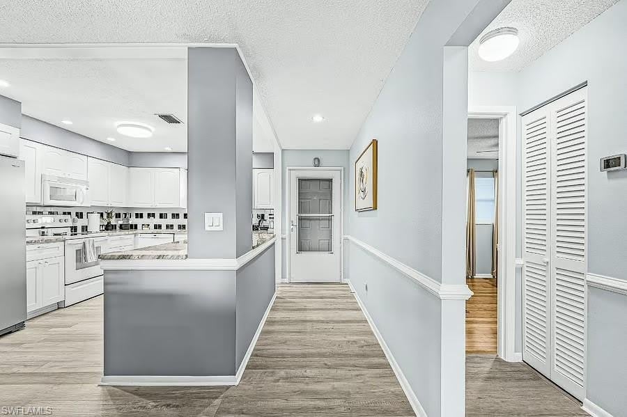 600 Valley Stream Dr – photo 3