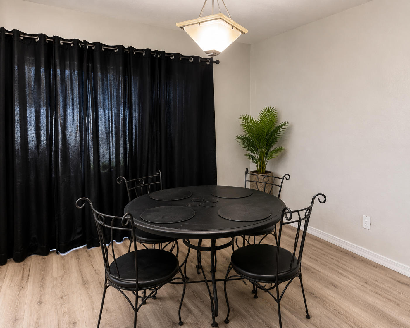 8949 59th St – photo 4