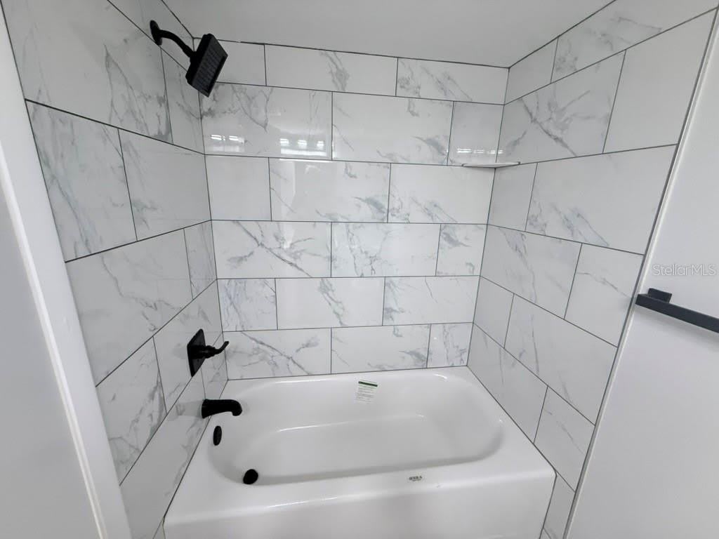 3300 COVE CAY Drive – photo 5