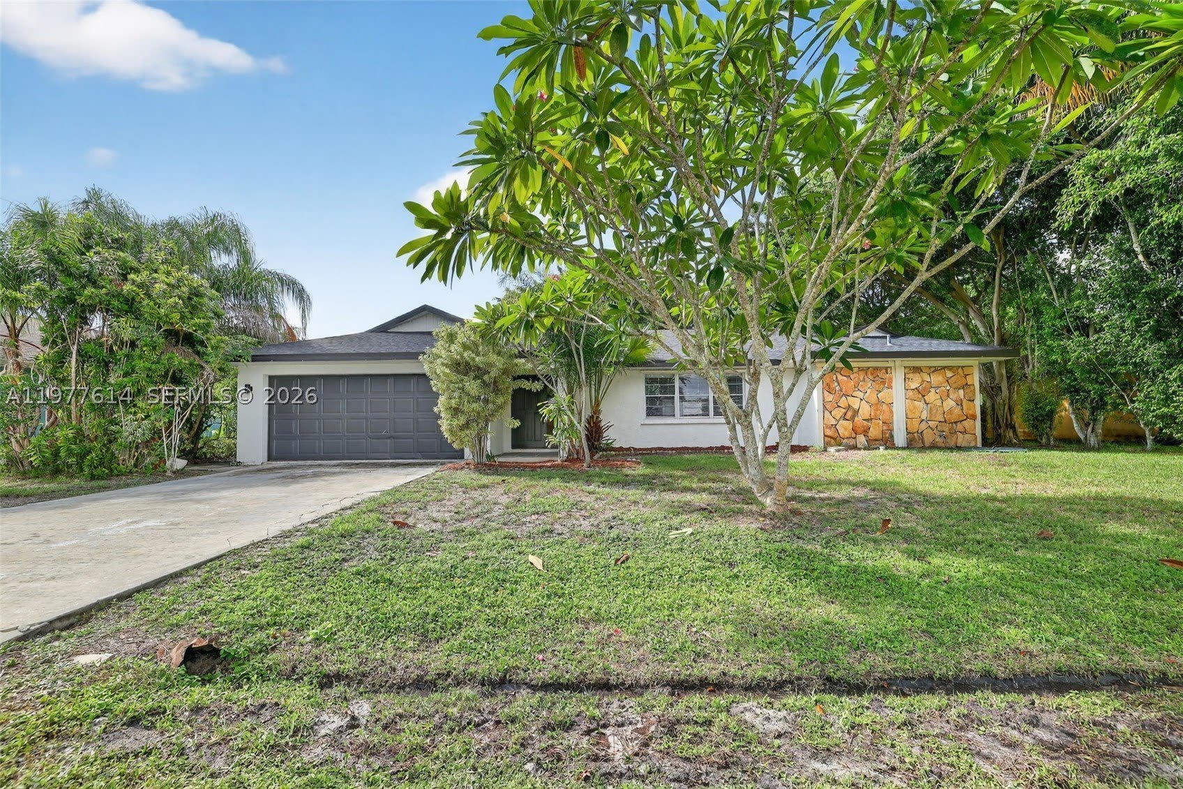 770 SE Hollahan Ave – photo 1