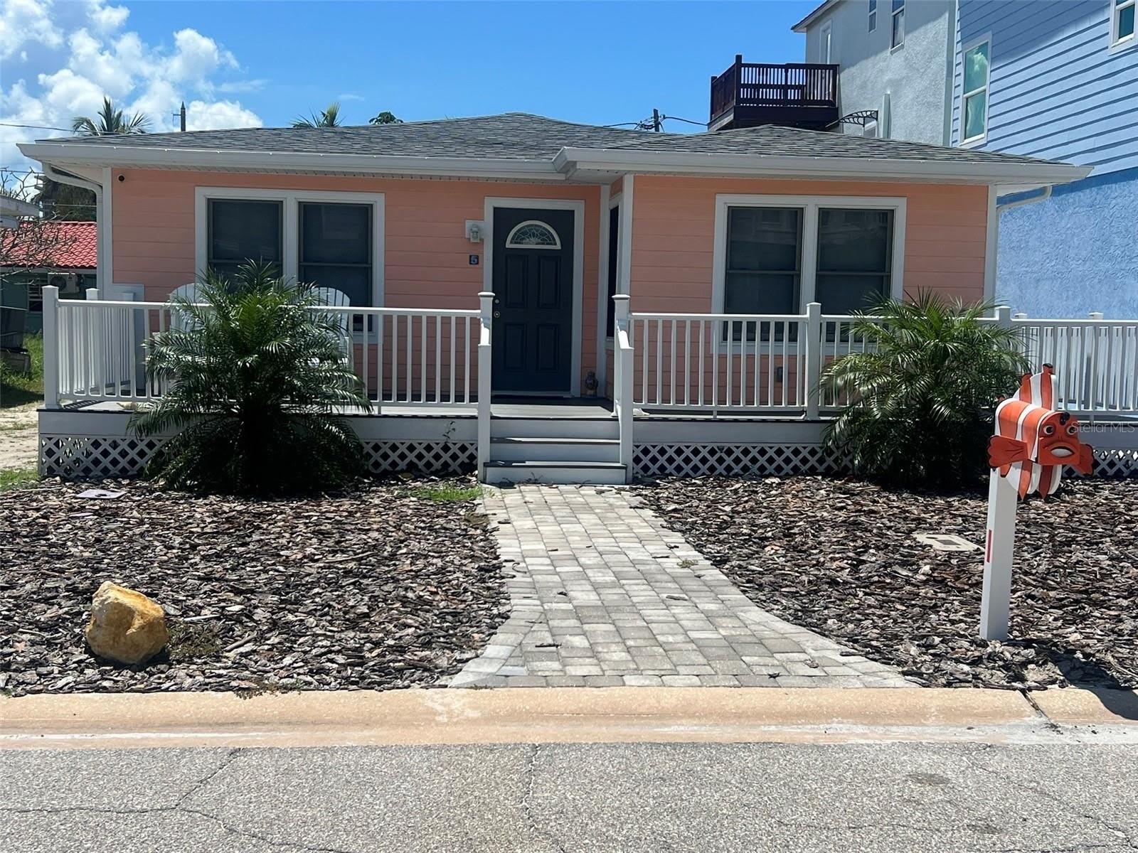 5 82ND Avenue – photo 1