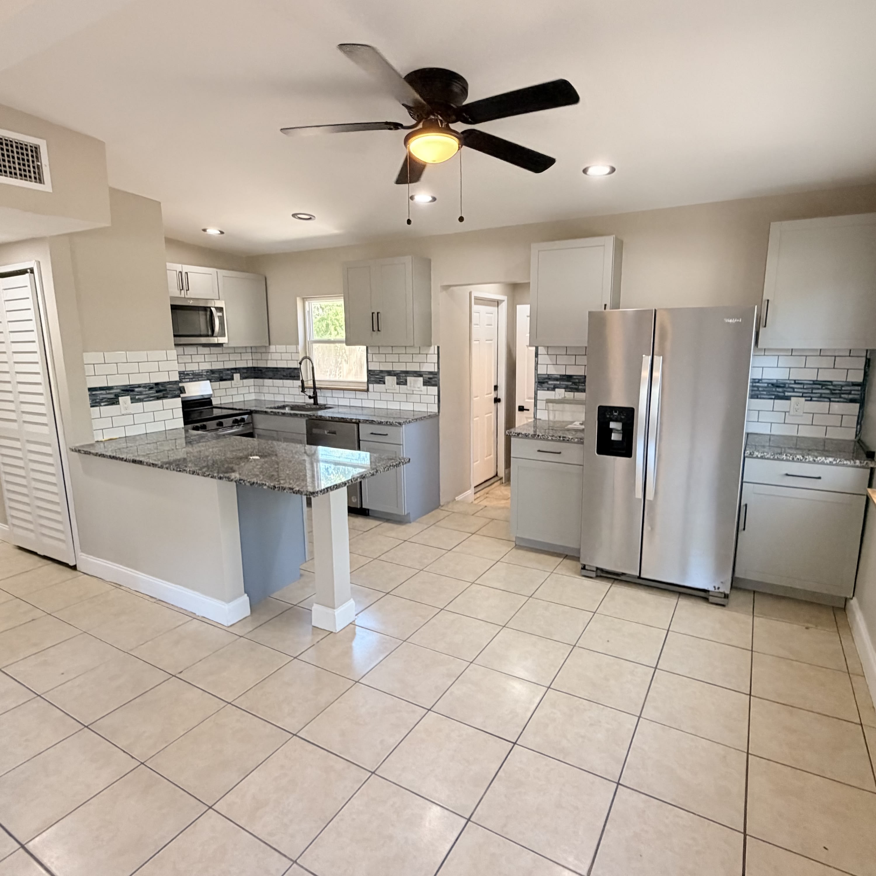 2245 17th Ave S. – photo 4