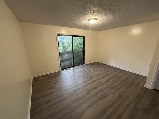 1118-1120 Lake Avenue – photo 3