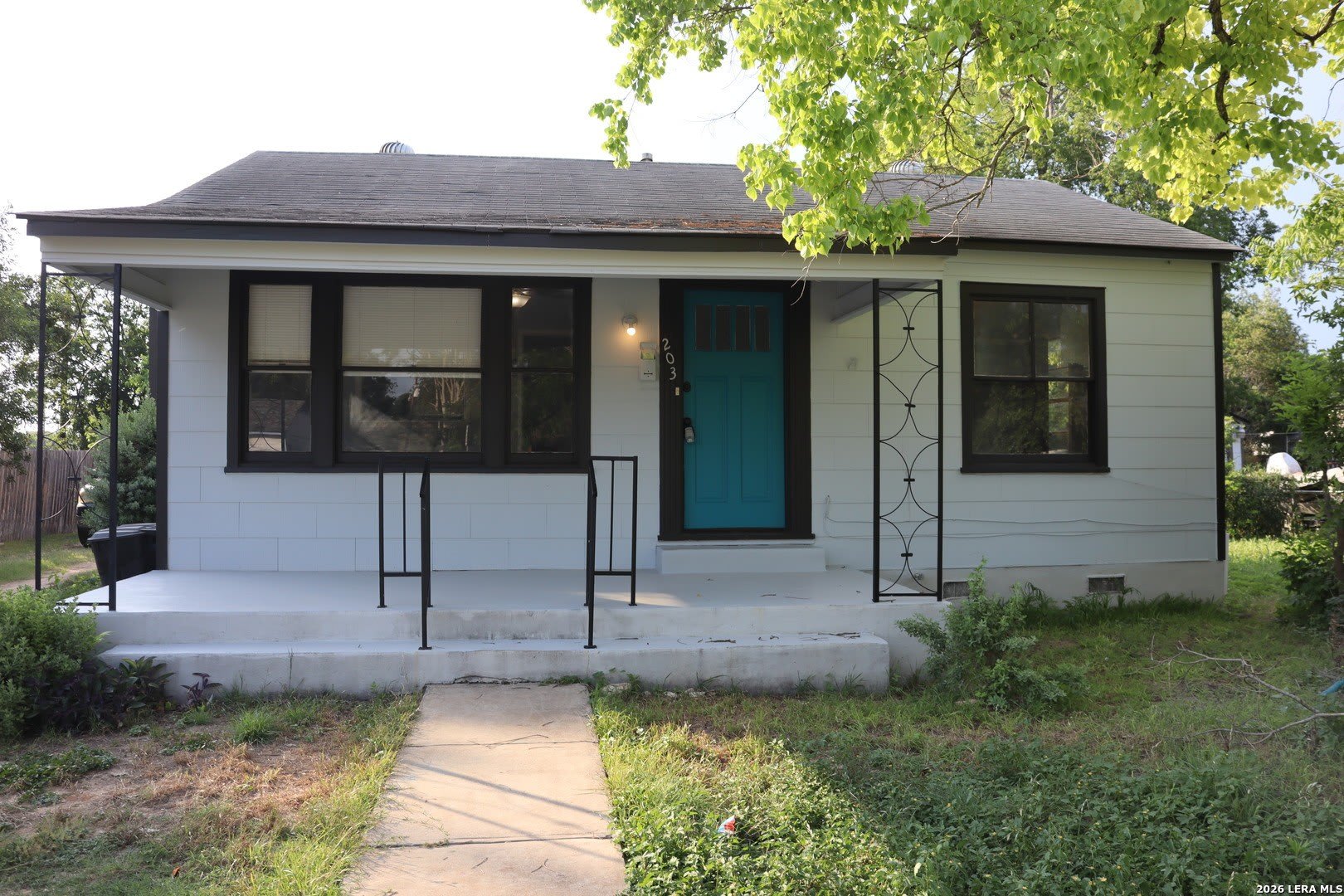 203 Brooks – photo 1