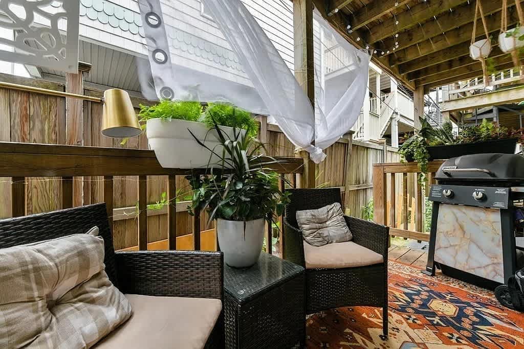 732 E 6th St – photo 5