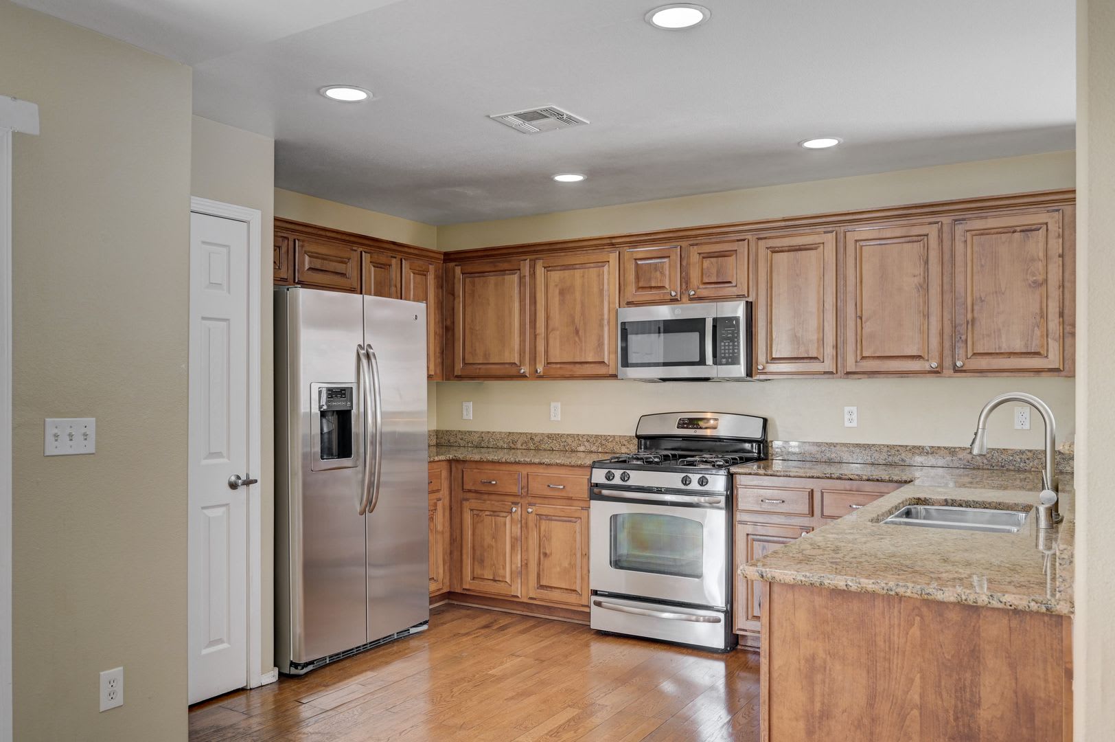 4bd Home – photo 3
