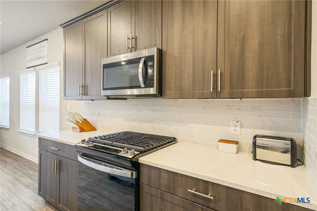10310 Mager Lane – photo 5