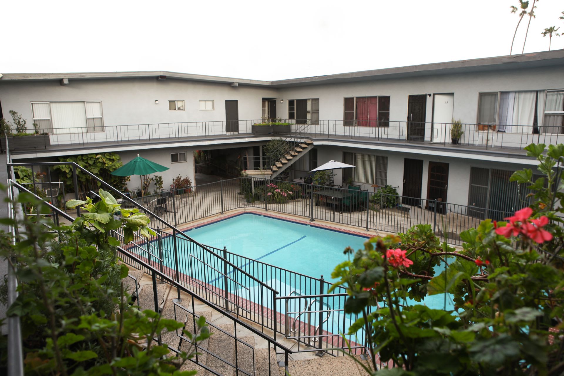 McLaughlin Apartments – photo 3