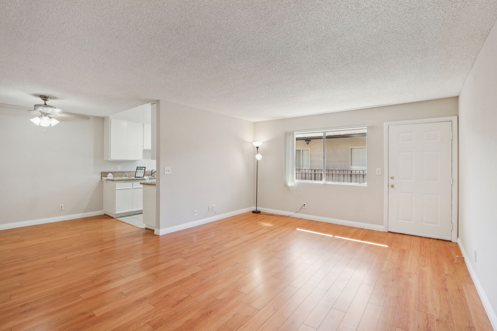 626 E Verdugo Ave – photo 4