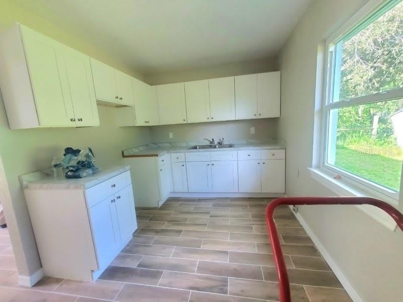 420 SOMERSET Road – photo 2