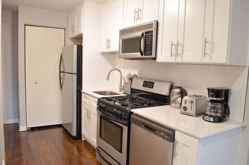 855-3B West Barry Ave. – photo 2