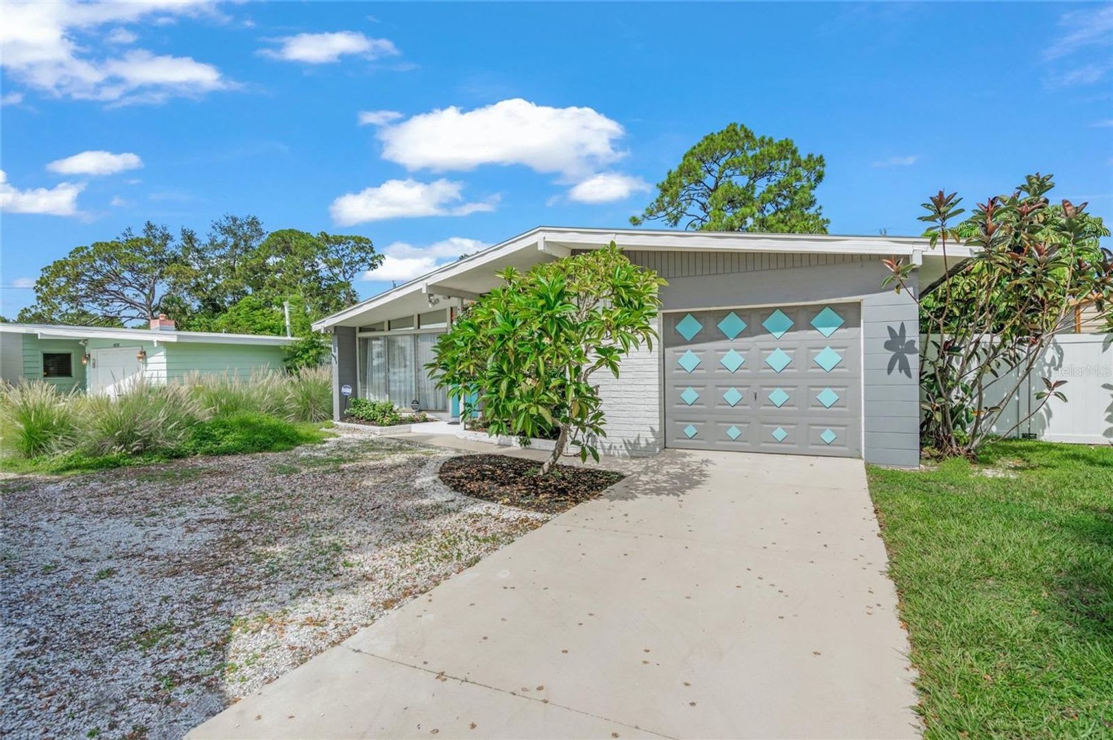 2 2 Luxury Pool Home In Sarasota Unfurnished Annual Rental – photo 2