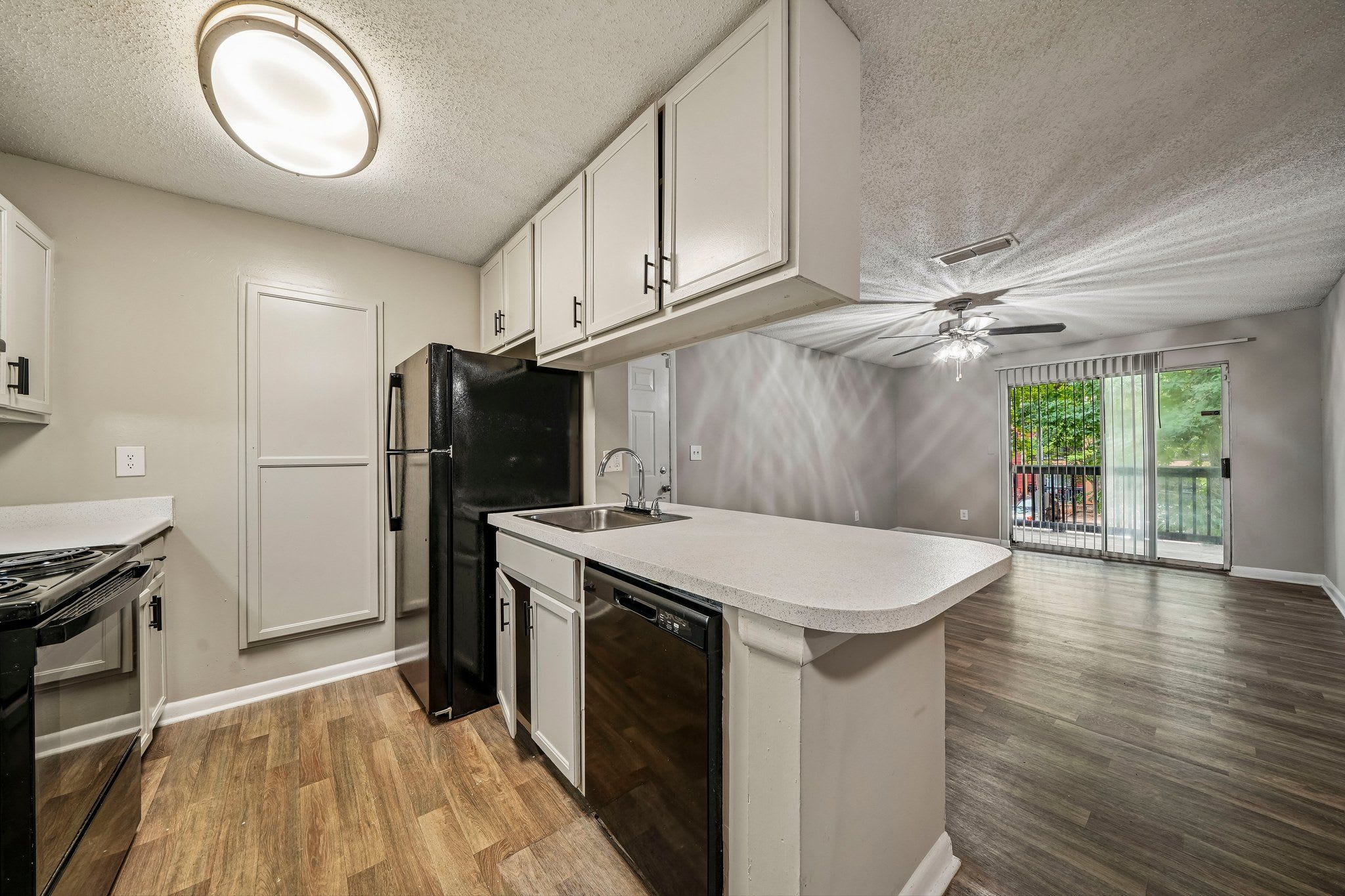 Flats at Riverview – photo 1