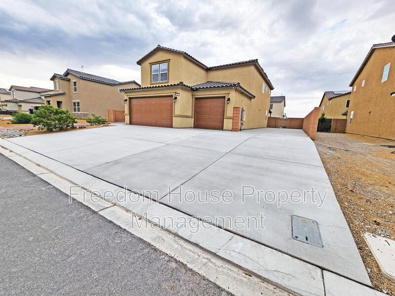3821 East Weld Avenue – photo 2
