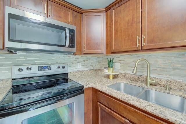 2903 SW 11th Place N – photo 3